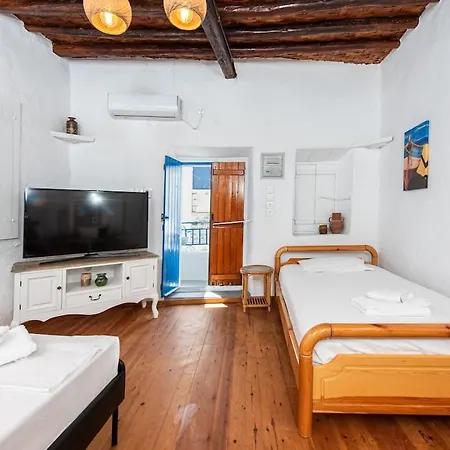 Heart Traditional Renovated House Апартаменты *