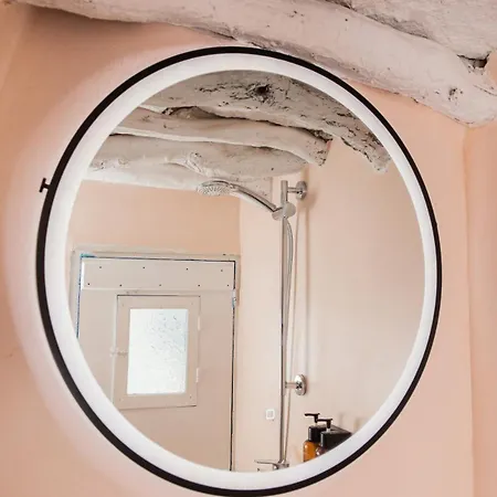 Heart Traditional Renovated House Апартаменты Кимолос